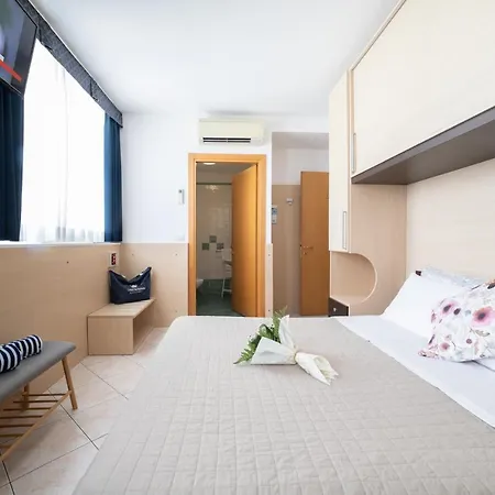 Casa Merano & Restaurant Centro Aparthotel Bibione