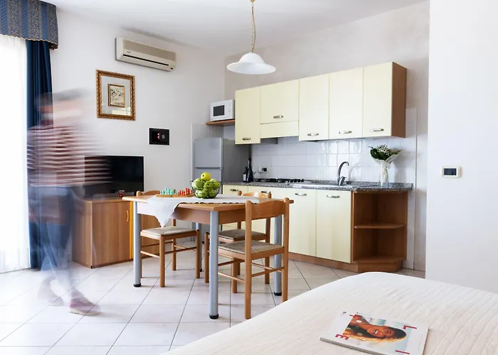 Ξενοδοχείο με διαμερίσματα Casa Merano & Restaurant Centro 4*